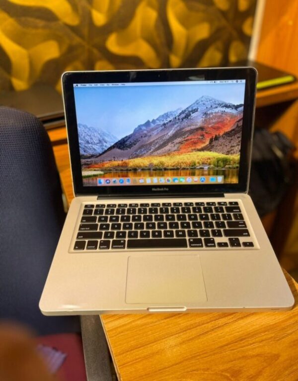 Apple MacBook Pro 8gb