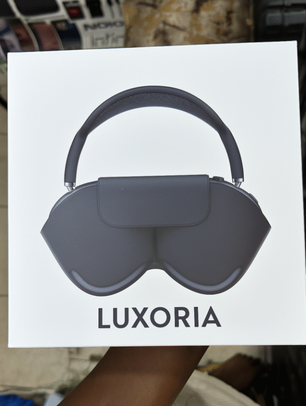 Luxoria  Apple  AirPods  Max  –  Premium