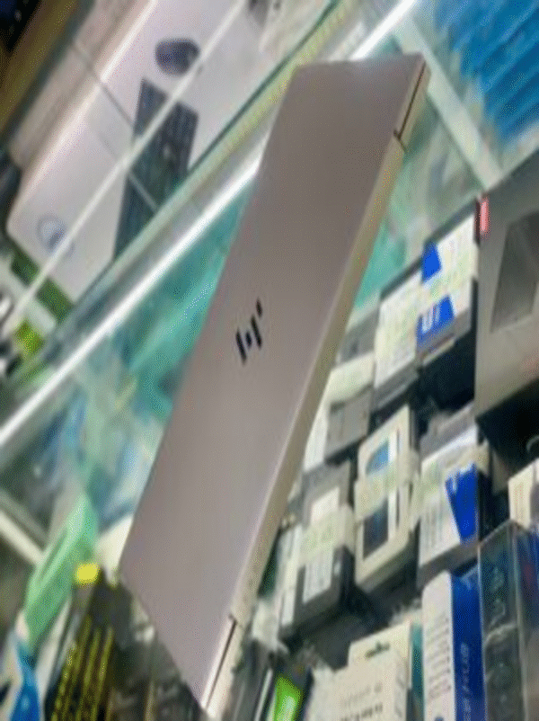 HP Envy 15.6" Touchscreen Laptop – Intel Core i7. - Image 3